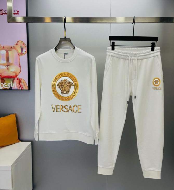 Picture of Versace Sweater Suits _SKUVersaceM-5XLkdtn10043012